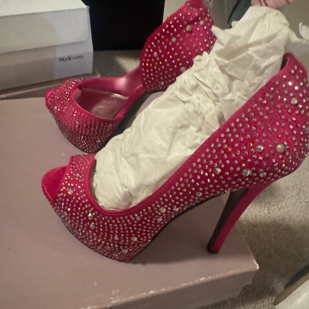 Bakers Fuchsia Rhinestone Peep-Toe Heels - Picture 4 of 5